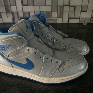 Jordan 1 mid wolf grey